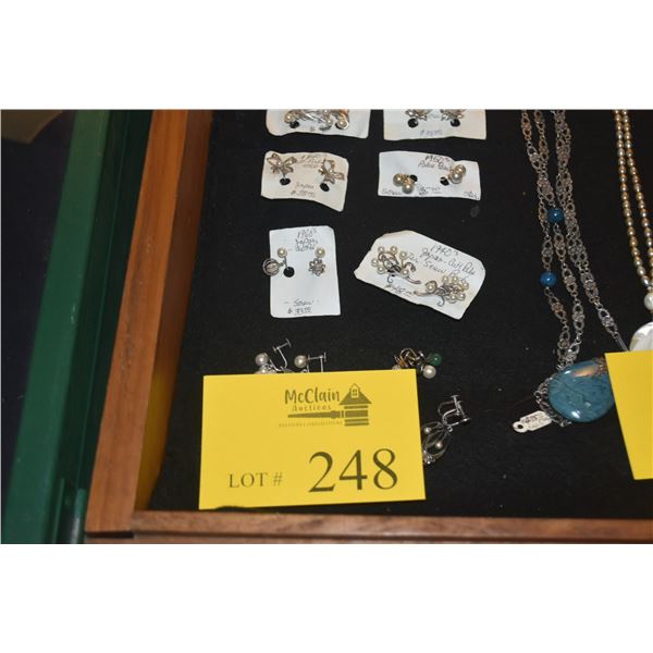 MIXED LOT: VINTAGE STERLING & GOLD PLATE PEARL EARRINGS (12 PAIR)