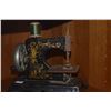 Image 2 : VINTAGE CASIGE CHILD'S TOY SEWING MACHINE, VINTAGE SINGER TOY SEWING MACHINE & MINIATURE SAD IRONS (