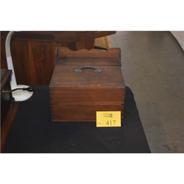 VINTAGE WOODEN WRITING BOX