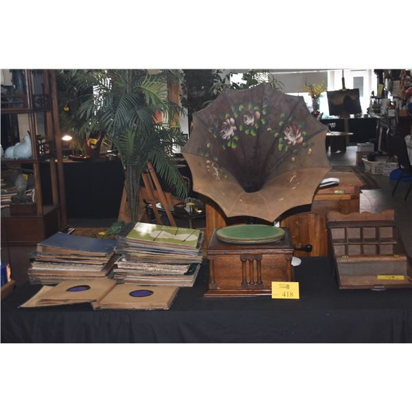 ANTIQUE GRAMOPHONE W/RECORD COLLECTION