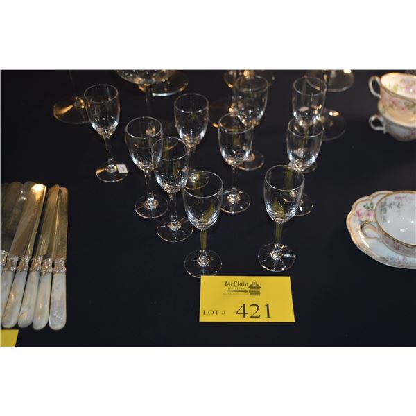 RED WINE GLASSES & CORDIALS (17 PCS)