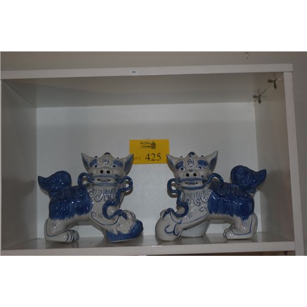 CHINESE BLUE & WHITE PORCELAIN FU LIONS (2 PCS)