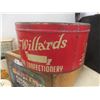 Image 2 : Tins, Fruit Crate, Rough Superman Lunch Kit