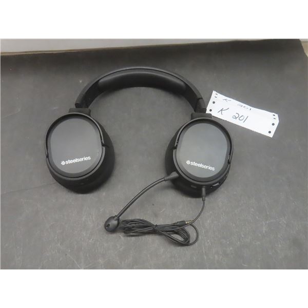 SteelSeries Arctis 1 Wired Gaming Headset With Detachable ClearCast Microphone for Xbox, PC, PlaySt