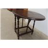 Image 3 : Antique Drop-Leaf Stand, Extended Size 23 x 29 x 20