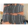 Image 5 : DMX Slot Dynamic Motion Express Slot Car Race Set With Two Cars, Two Remotes, Straight and Curved T