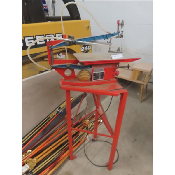 Hegner Multimax 18 Scroll Saw on Stand