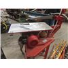 Image 6 : Hegner Multimax 18 Scroll Saw on Stand