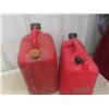 Image 4 : Two Poly Gas Containers and Two Extended Truck Mirrors From 2005 Chevrolet