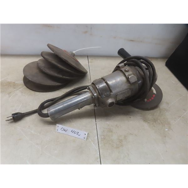 Black and Decker Power 7" Industrial Grinder With Five Disks