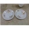 Image 6 : Twenty-Two Piece Federal Glass Golden Glory Pattern Milk Glass Set