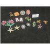 Image 1 : Eighteen Vintage Rhinestone Brooches