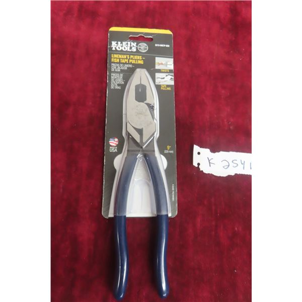 New Klein Lineman's Pliers With Fish Tape Pulling Feature