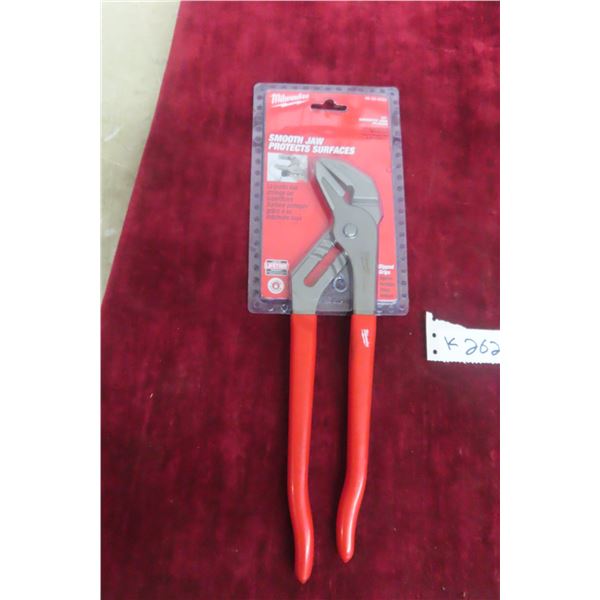 New Milwaukee 12" Smooth Jaw Pliers