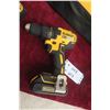 Image 2 : DeWalt 20V 1/4" Impact Driver DCF885 + 1/2" Impact DCD777 +