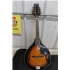 Image 2 : Epiphone MM-20-A Style Mandolin With Soft Case