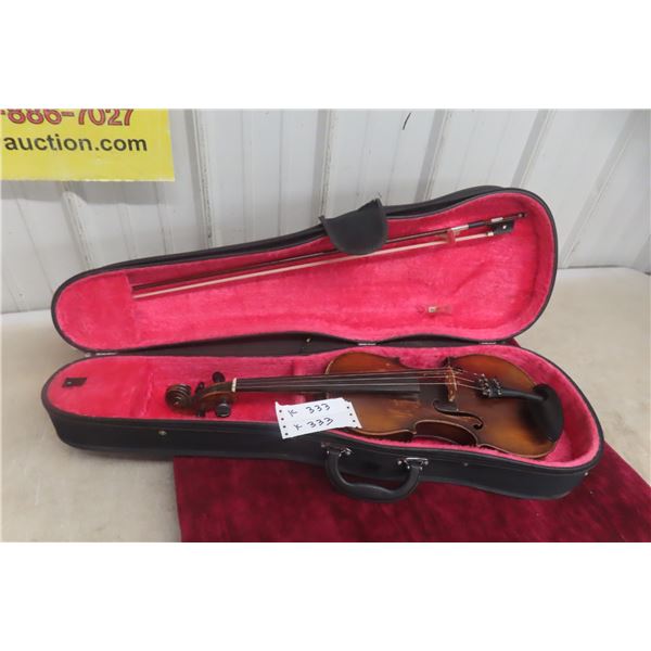Full-Size Violin With Bow and Hard Case