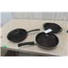 Image 1 : Three Frying Pans - 2 Cast