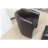 Image 4 : Leather Style LR Chair and Ottoman