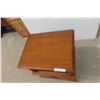 Image 3 : End Table With Drawer, 26" x 21" x 17"