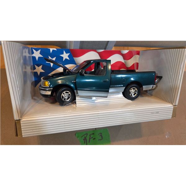 1997 Ford F-150 XLT 1/18th Scale American Muscle Diecast