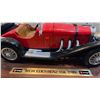 Image 4 : Bburago 1928 Mercedes Benz Convertible 1/18 Scale Die Cast on Display Stand