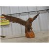 Image 7 : 2 Decorative Eagles, Wood Carved 16" x 24" & Gold Coloured 10" x 12"
