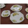 Image 2 : Fifty-Five Pieces Royal Albert Tea Rose