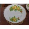 Image 9 : Fifty-Five Pieces Royal Albert Tea Rose