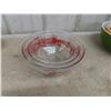 Image 6 : Six Pyrex Nesting Bowls and Covered Casserole Dish