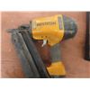Image 5 : Bostitch Framing Nailer With Fuel, Box of Stick Nails, 28 Degree Wire Collated