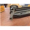 Image 8 : Bostitch Framing Nailer With Fuel, Box of Stick Nails, 28 Degree Wire Collated