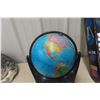 Image 2 : Oregon Globe + Tripod