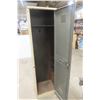 Image 5 : Metal Locker, 70" x 19" x 15"