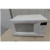 Image 1 : Gold Star Microwave