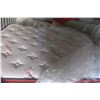 Image 5 : Queen Size Mattress and Box Spring