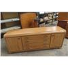 Image 1 : Dresser Oak Style Look 29" x 70" x 18"