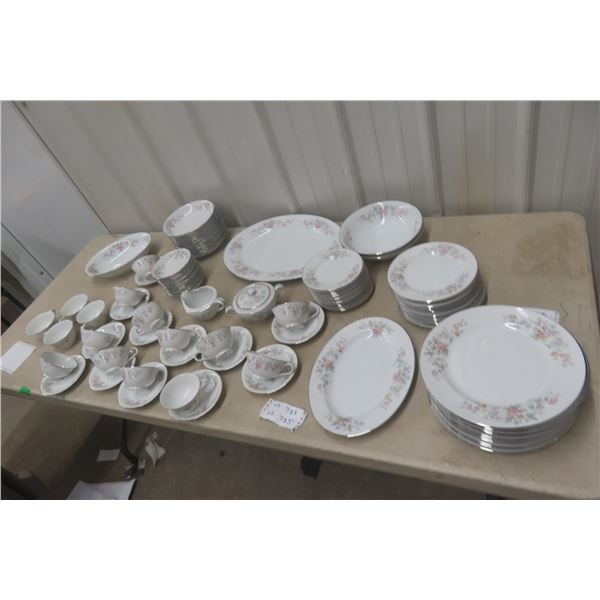 95-Piece Place Set, Mayfair Pattern
