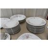 Image 5 : 95-Piece Place Set, Mayfair Pattern