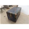 Image 4 : Trunk With Top Tray, 22" x 37" x 20"
