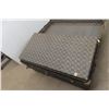 Image 5 : Trunk With Top Tray, 22" x 37" x 20"