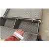 Image 6 : Trunk With Top Tray, 22" x 37" x 20"