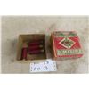 Image 4 : Vintage Crown Dominion Cartridge Box W/ Four Rounds of 12 Ga Ammo