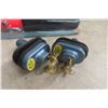 Image 2 : Two Keyed Trigger Locks With Recoil Pad and Easy Handle Deer Pull