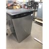 Image 1 : Danby Mini Fridge