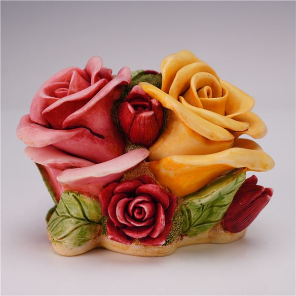 Harmony Kingdom Covered Box Figurine, Parade of Gifts