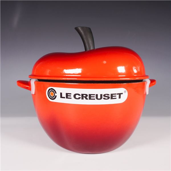 Le Creuset Disney Snow White Apple Cocotte with Original Box