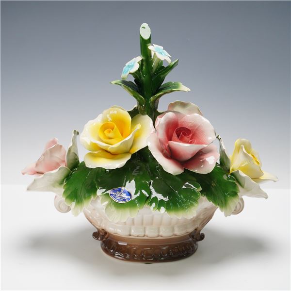Nuova Capodimonte Italian Porcelain Centerpiece Floral Sculpture