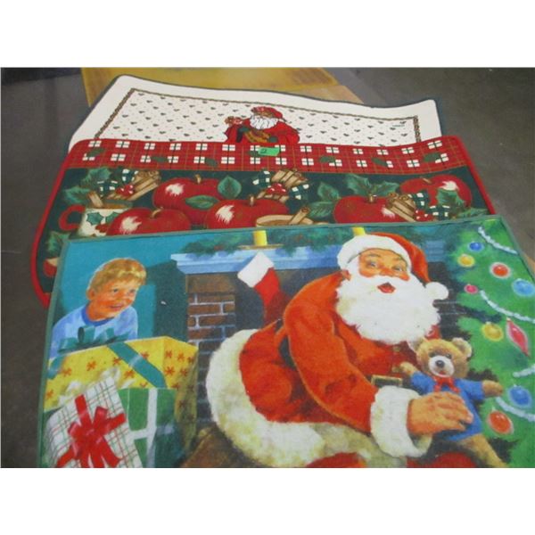 ESTATE:  3 CHRISTMAS MATS