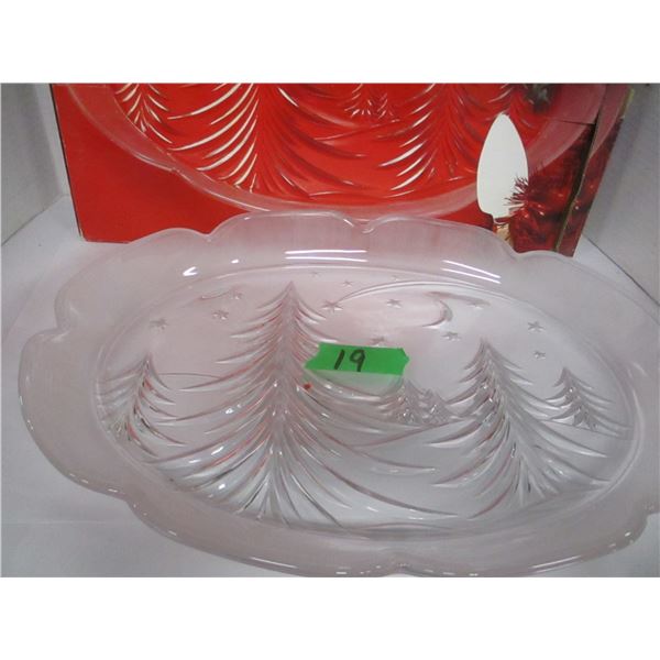 ESTATE:  15" OVAL PLATTER